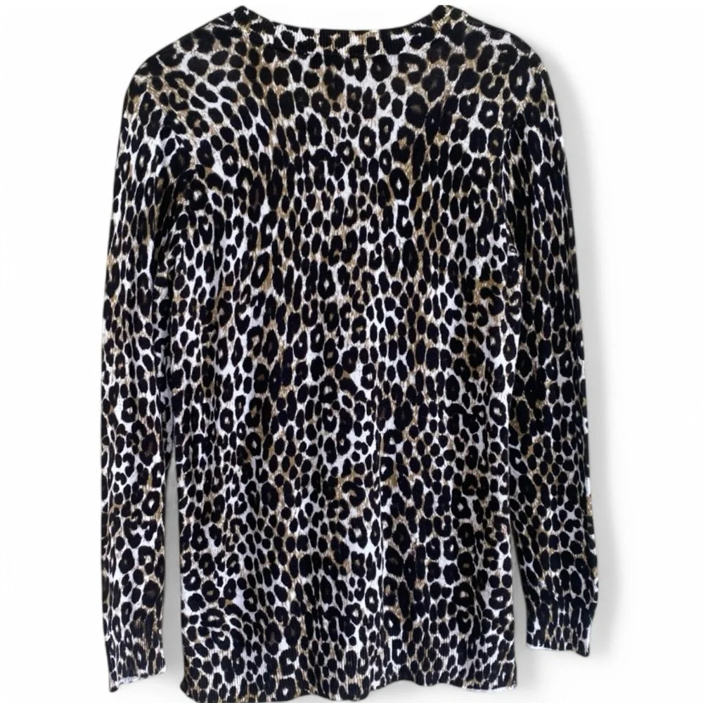 Michael Kors Women’s Leopard Print V-Neck  Lightweight Long Sleeve Top Sz M